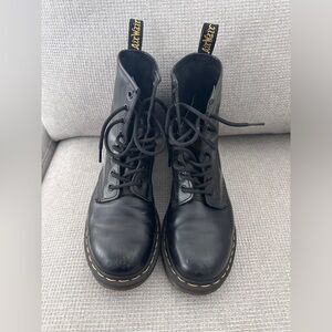 Black Dr. Martens size 9